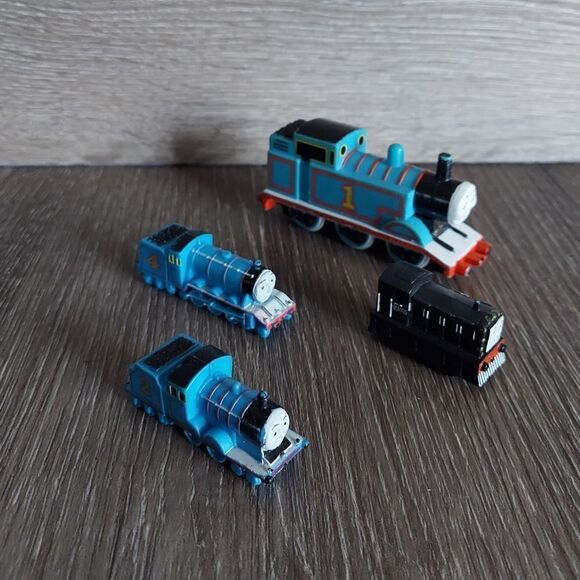 Thomas the Train & Friends Lot Mini Cake Topper 4 Toys Tank Engines Plastic - Picture 1 of 4